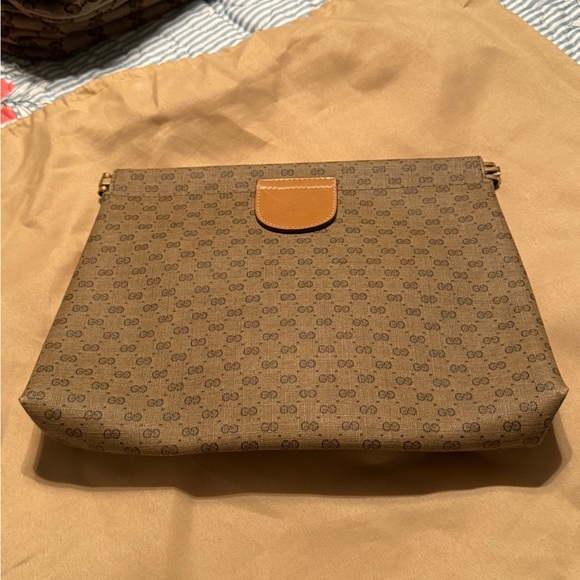 Gucci Clutch - Picture 3 of 9